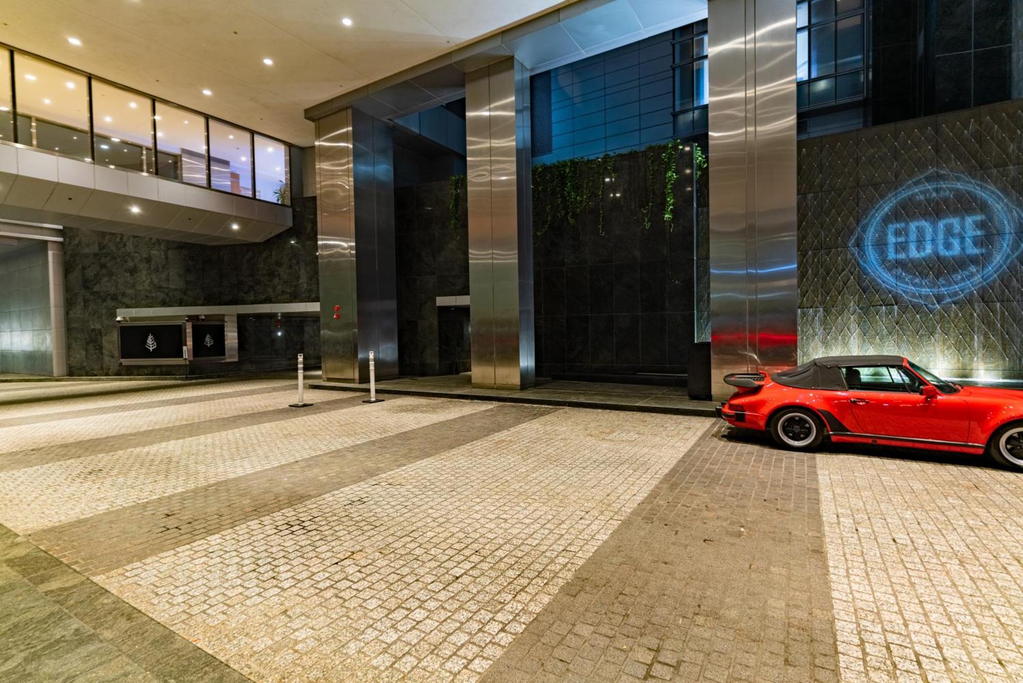2 Bedroom Or King Four Seasons Free Wi-fi & Free Parking